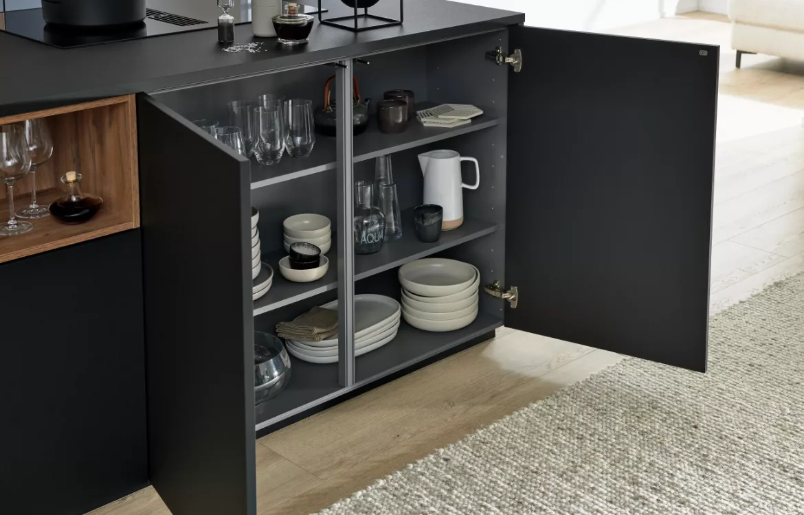 Interliving-Küche schwarz softmatt