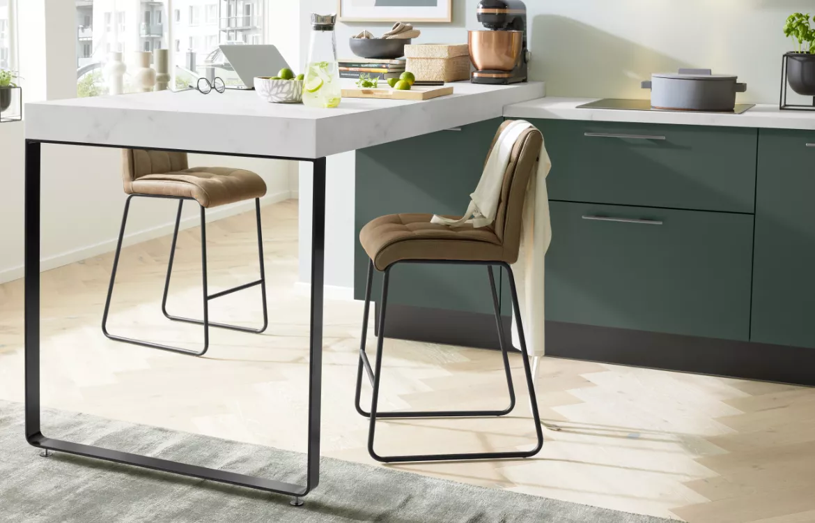 Interliving Küche Serie 3059 mit Ansetztisch