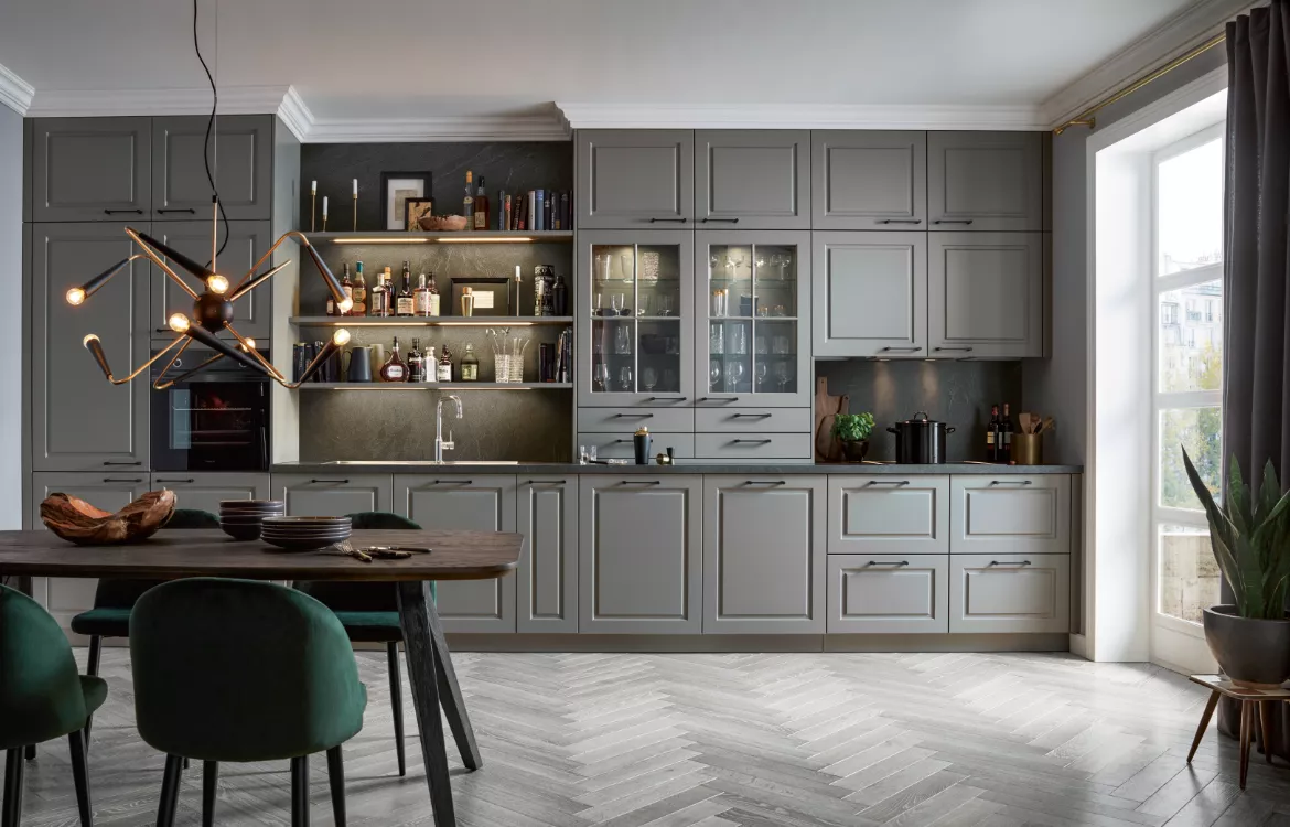 Landhausküche Atrium Aktuell mit viel Stauraum