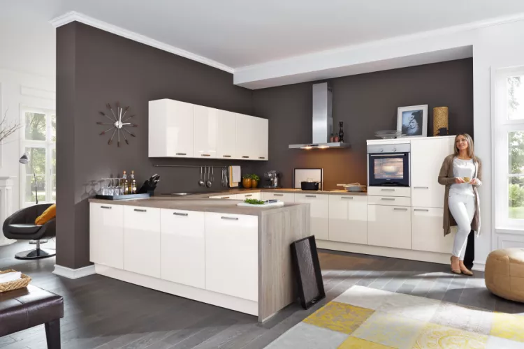 Hochglanz-Küche in eleganter und moderner Optik