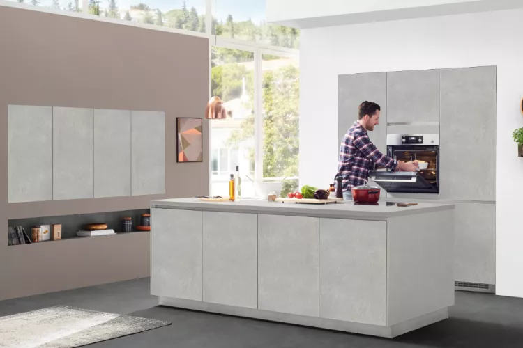 Kompromisslos edle Küche aus dem Programm Cemento
