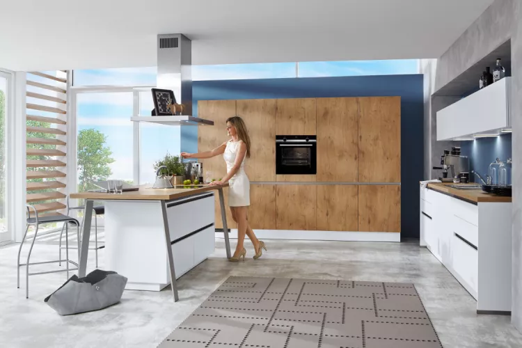 Moderne Designküche mit griffloser Front